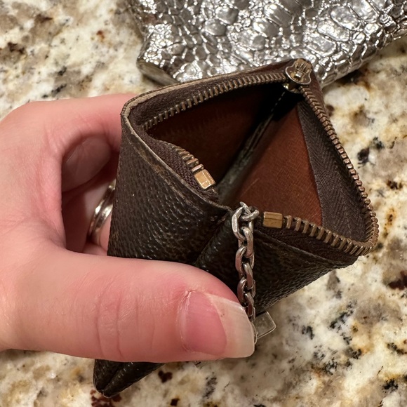 SOLD❤️Louis Vuitton Vintage Key pouch chain card holder - Picture 11 of 11